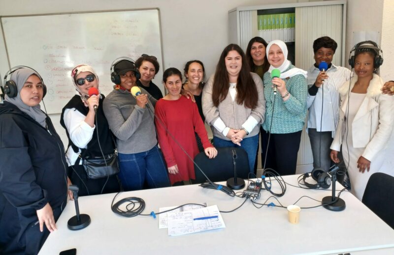 atelier radio avec 9 femmes en exil