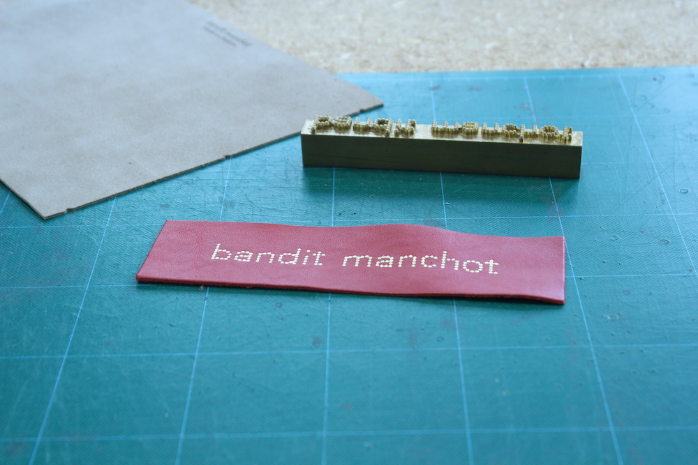 Des femmes et du cuir